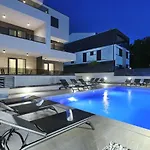 Ankora 2 With Heated Pool *