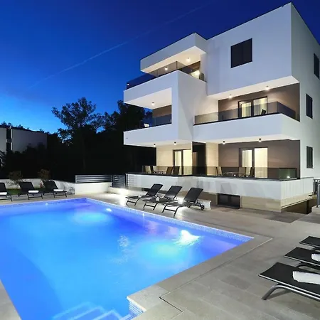 Ankora 2 With Heated Pool Apartman *