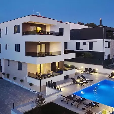Ankora 2 With Heated Pool Apartman *