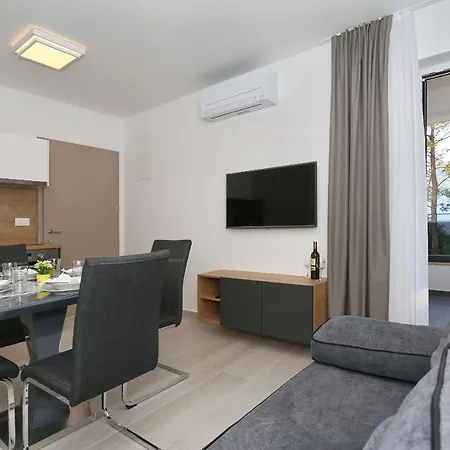 Ankora 2 With Heated Pool *