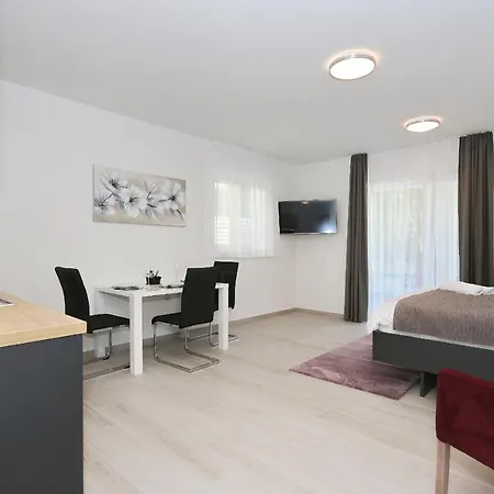 Ankora 2 With Heated Pool