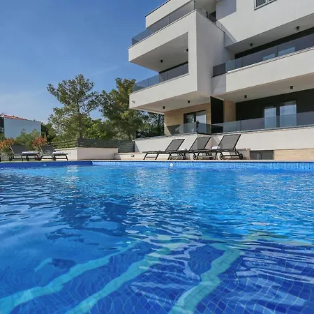 Ankora 2 With Heated Pool Biograd Na Moru