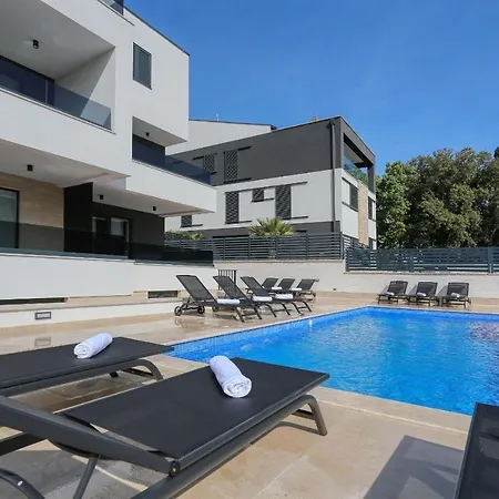 Ankora 2 With Heated Pool Biograd Na Moru