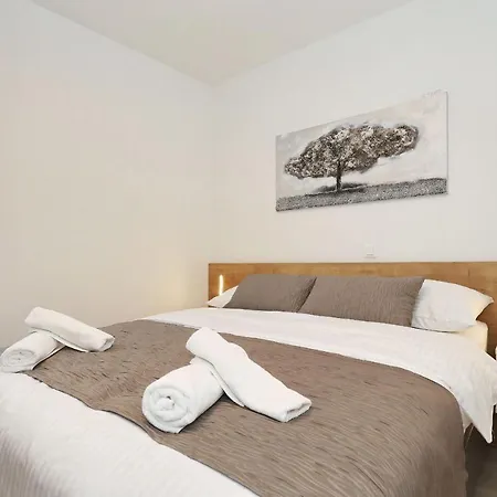 Ankora 2 With Heated Pool *