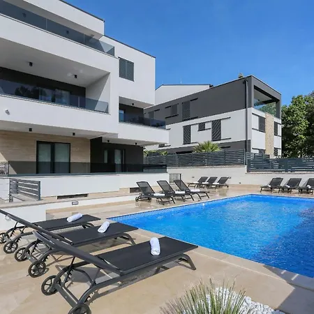 Ankora 2 With Heated Pool Biograd Na Moru