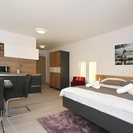 Apartment Ankora 2 With Heated Pool Biograd Na Moru