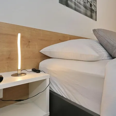 Apartment Ankora 2 With Heated Pool Biograd Na Moru