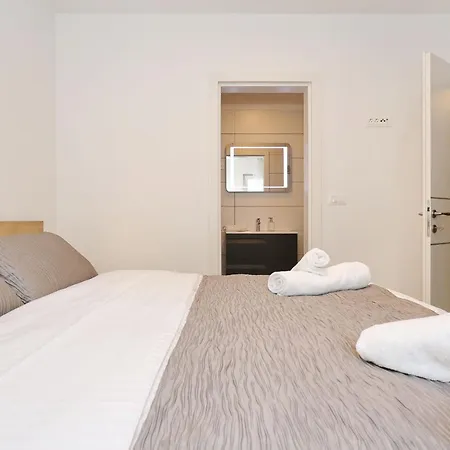 Ankora 2 With Heated Pool