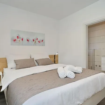 Ankora 2 With Heated Pool Apartment Biograd Na Moru