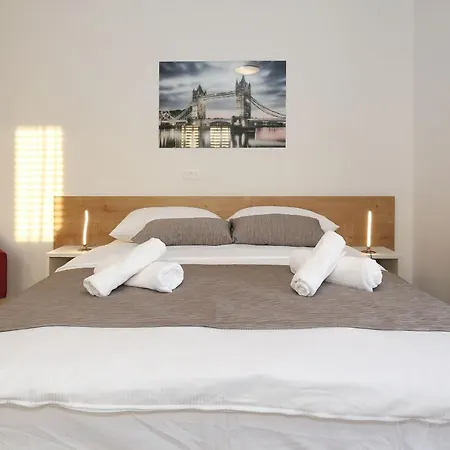 Apartment Ankora 2 With Heated Pool Biograd Na Moru