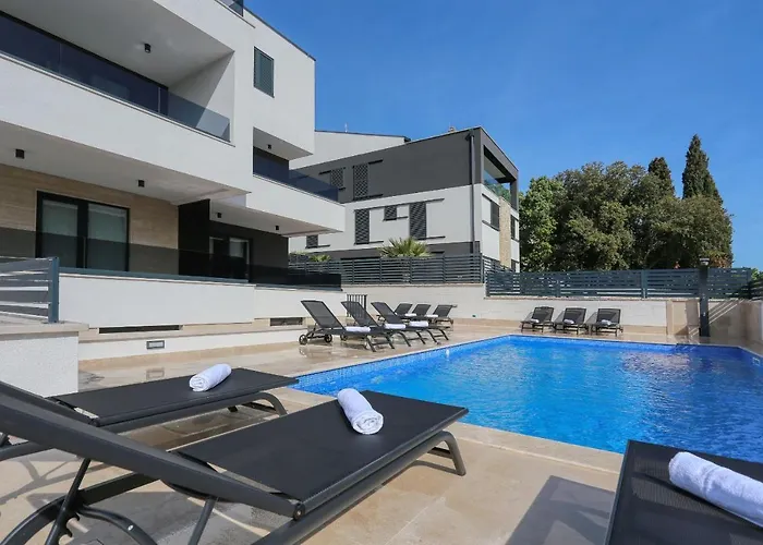 Ankora 2 With Heated Pool Biograd Na Moru
