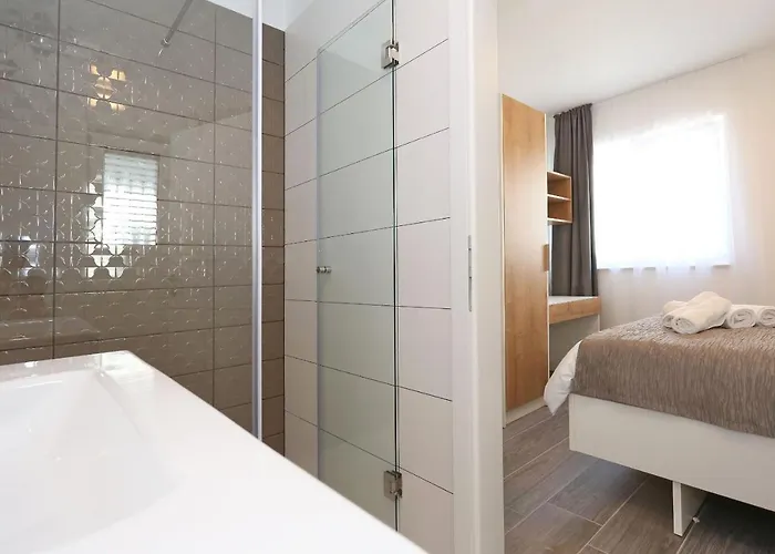 Ankora 2 With Heated Pool Biograd Na Moru