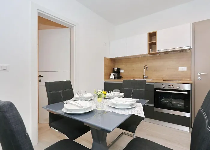 Lägenhet Ankora 2 With Heated Pool