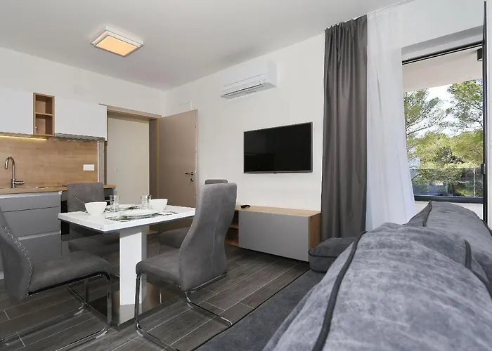 Ankora 2 With Heated Pool Biograd Na Moru