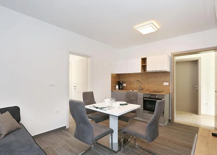 Ankora 2 With Heated Pool 아파트 비오그라드나모루