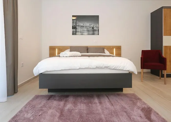 Ankora 2 With Heated Pool