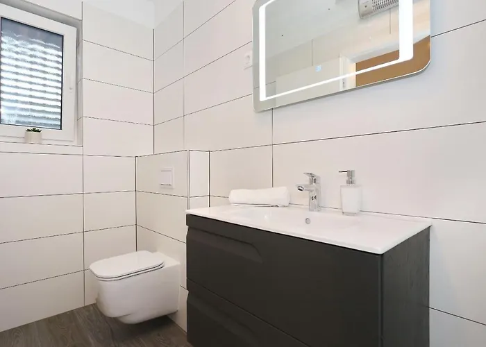 Ankora 2 With Heated Pool *