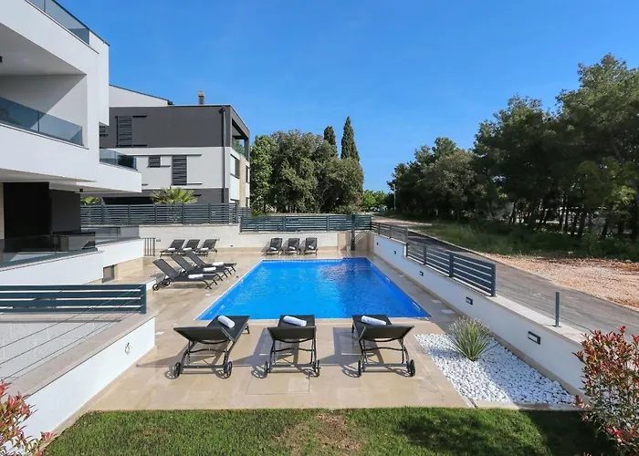 아파트 Ankora 2 With Heated Pool *