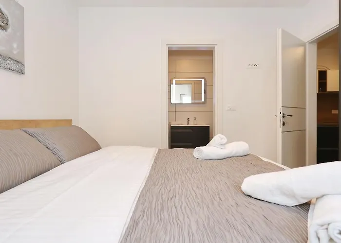 Ankora 2 With Heated Pool