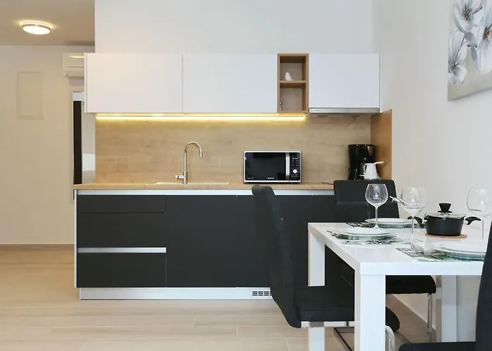 Ankora 2 With Heated Pool *