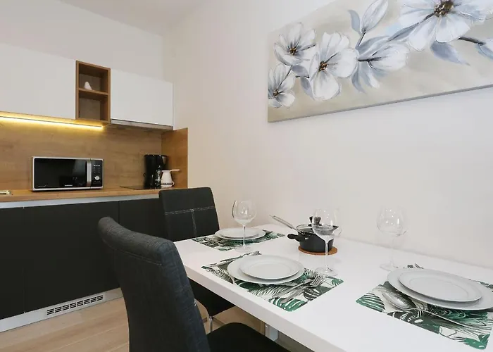 Ankora 2 With Heated Pool 아파트