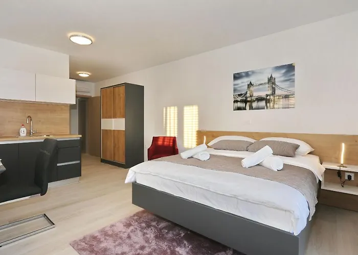 Ankora 2 With Heated Pool *