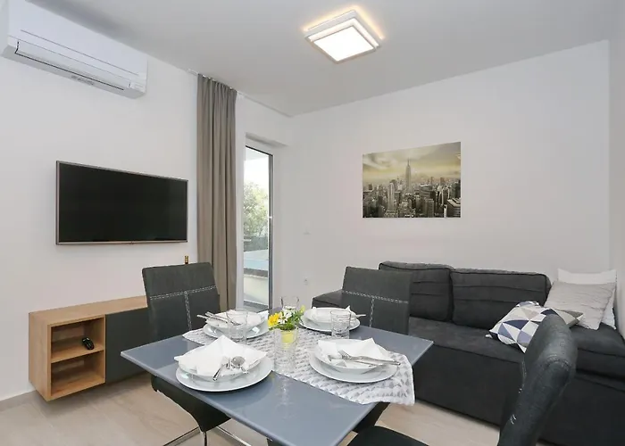 Ankora 2 With Heated Pool *